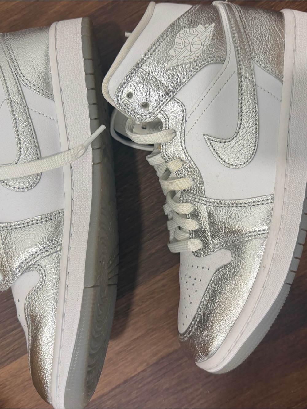 Jordan Men’s Sneakers - Silver/White Low Top